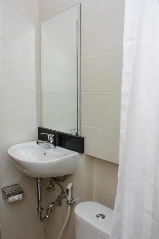 Tjiang Hotel 2*
